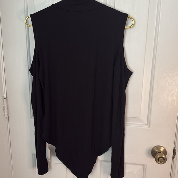 NEW Mangopop Black Long Sleeve Stretch Bodysuit with Bare Shoulders - Picture 5 of 10